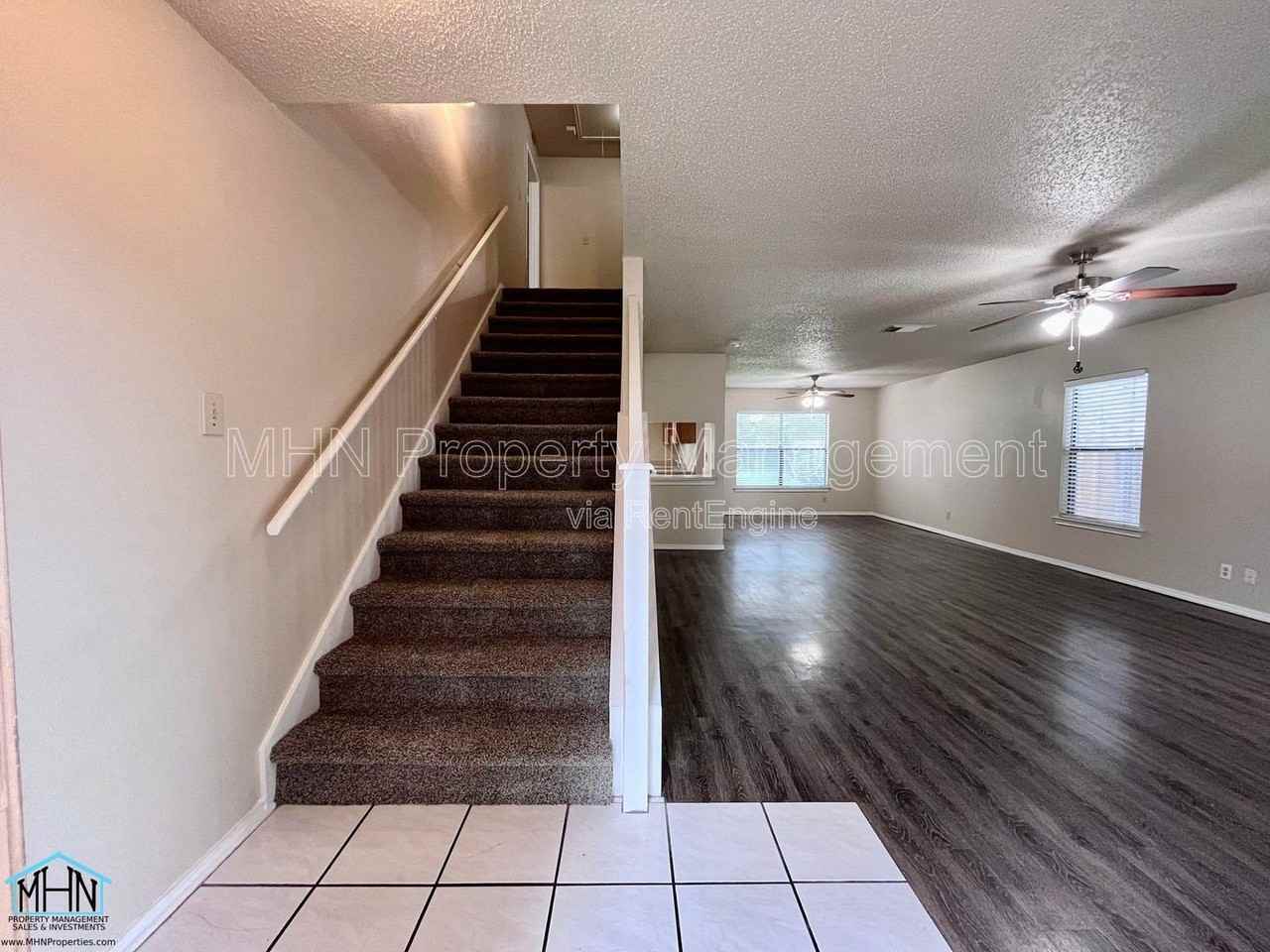 8143 Chestnut Manor Dr - Photo 4 of 33