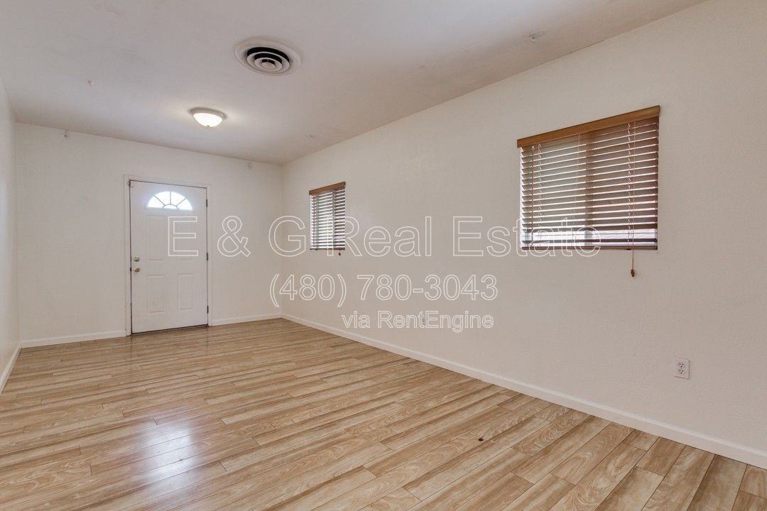 1308 W 6th St - Photo 7 of 24