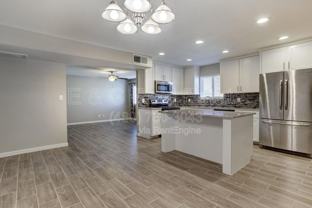 1527 W Huntington Dr - Photo 1 of 1