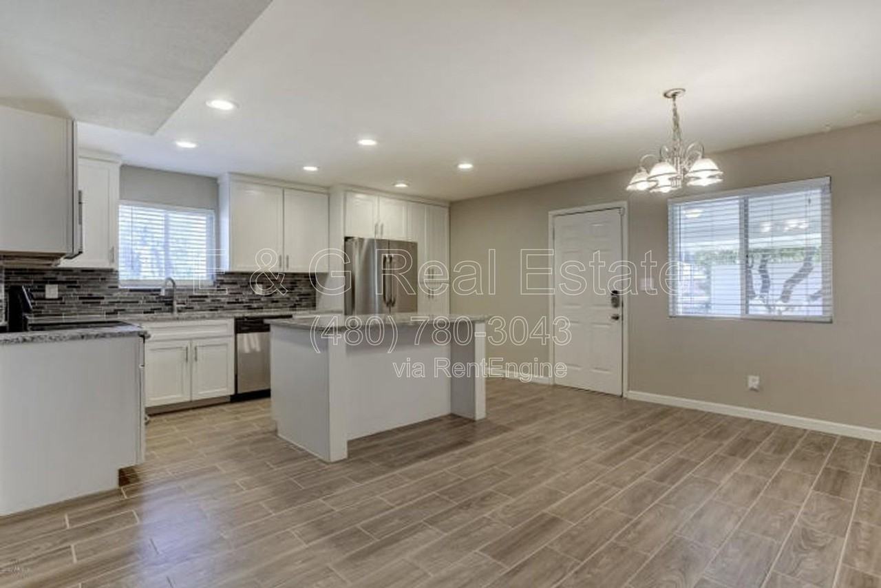 1527 W Huntington Dr - Photo 2 of 22