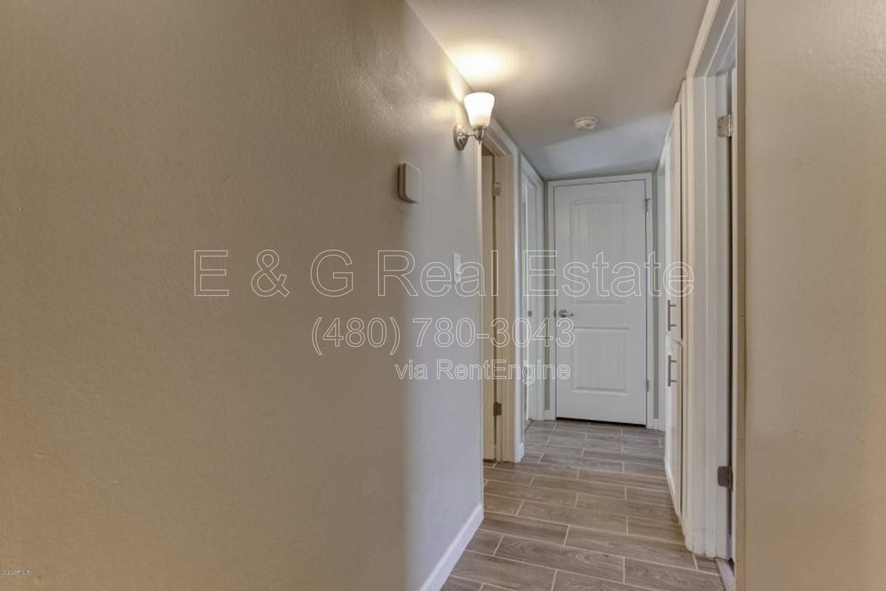 1527 W Huntington Dr - Photo 5 of 22