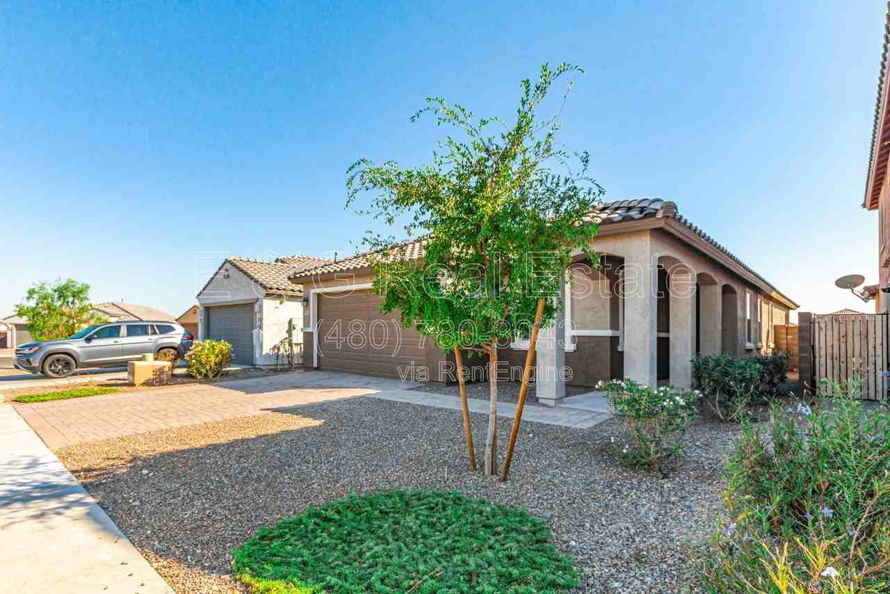 19725 W Rancho Dr - Photo 3 of 39
