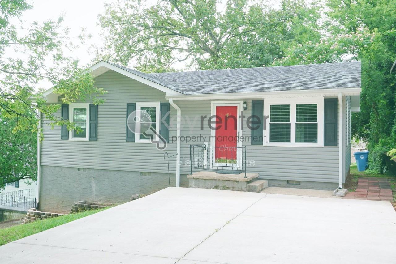 1024 Garnett Ave - Photo 2 of 18