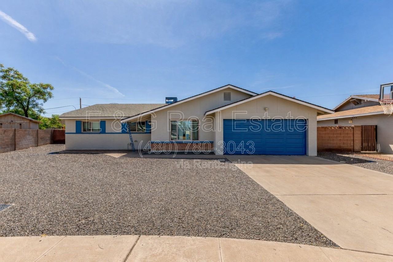319 E Riviera Dr - Photo 3 of 33