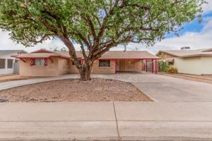 featured image of 1136 W 12th St