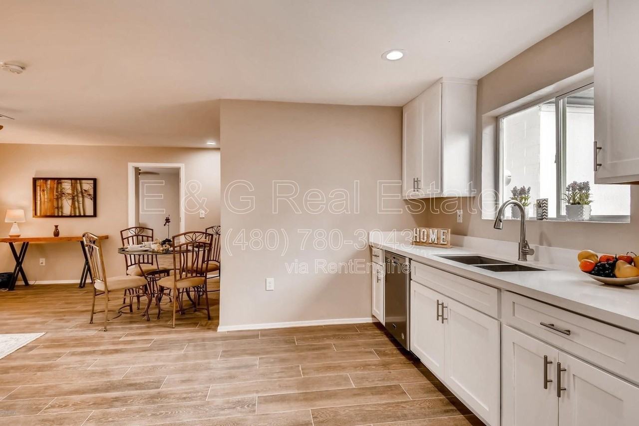 1806 E Don Carlos Ave - Photo 4 of 13