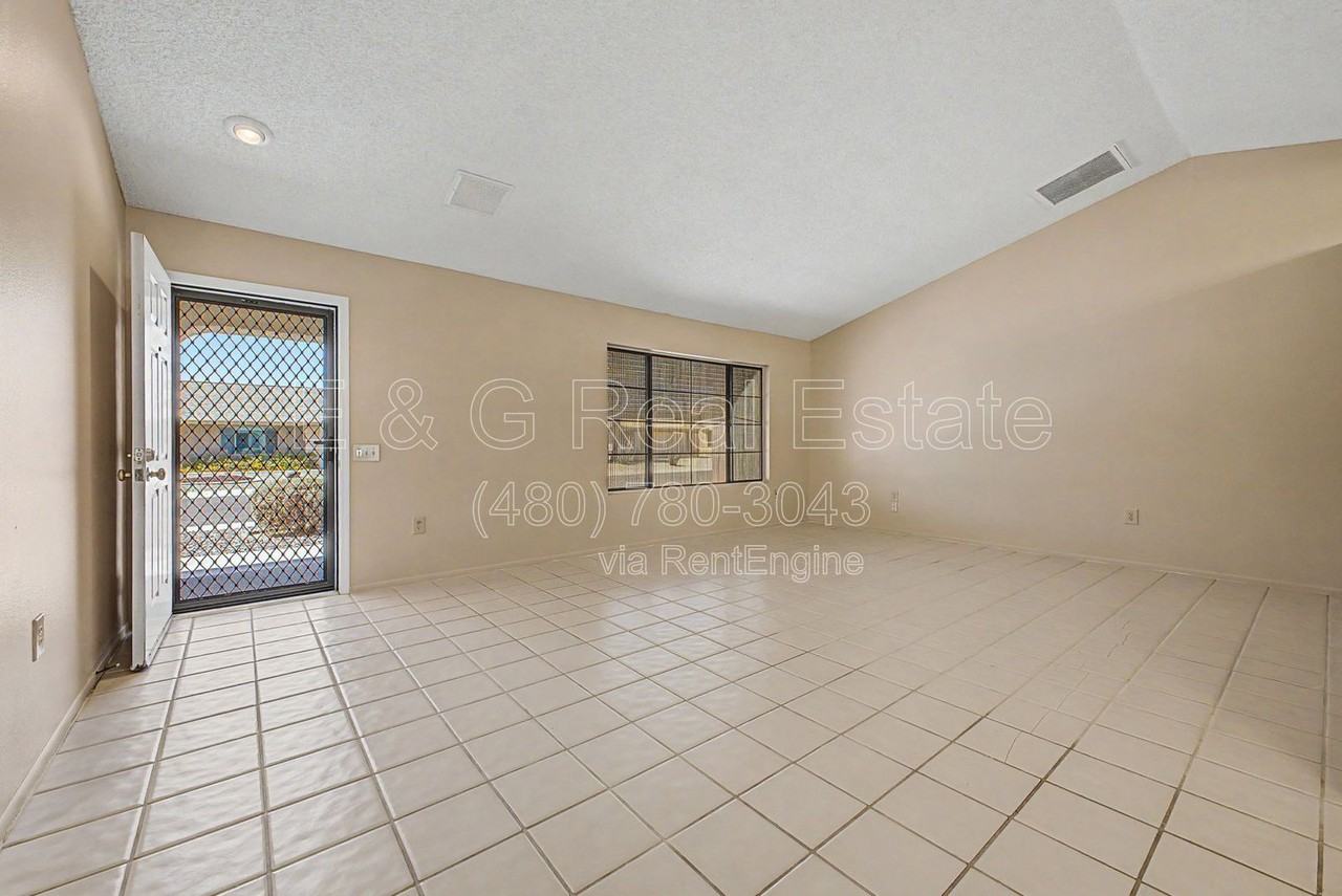 14222 W Yosemite Dr - Photo 2 of 38