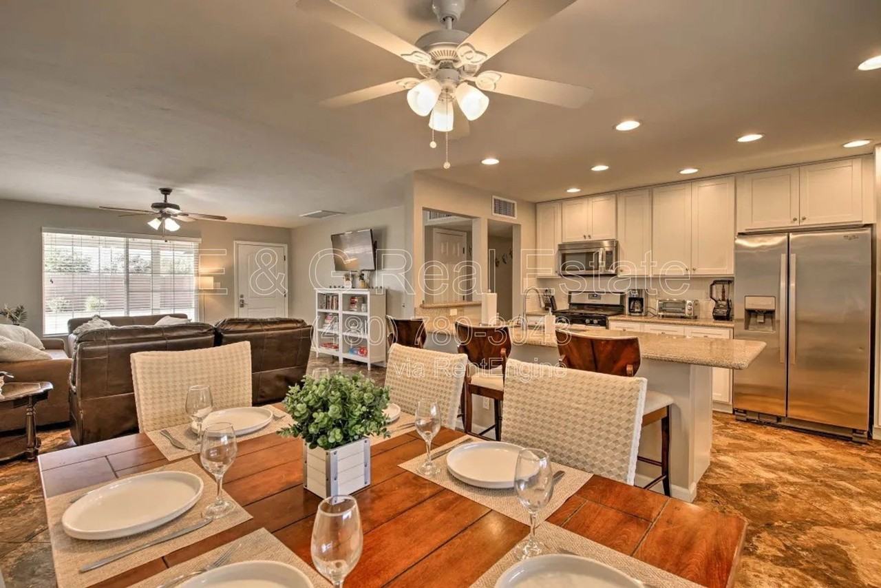 609 S Priest Dr - Photo 3 of 35