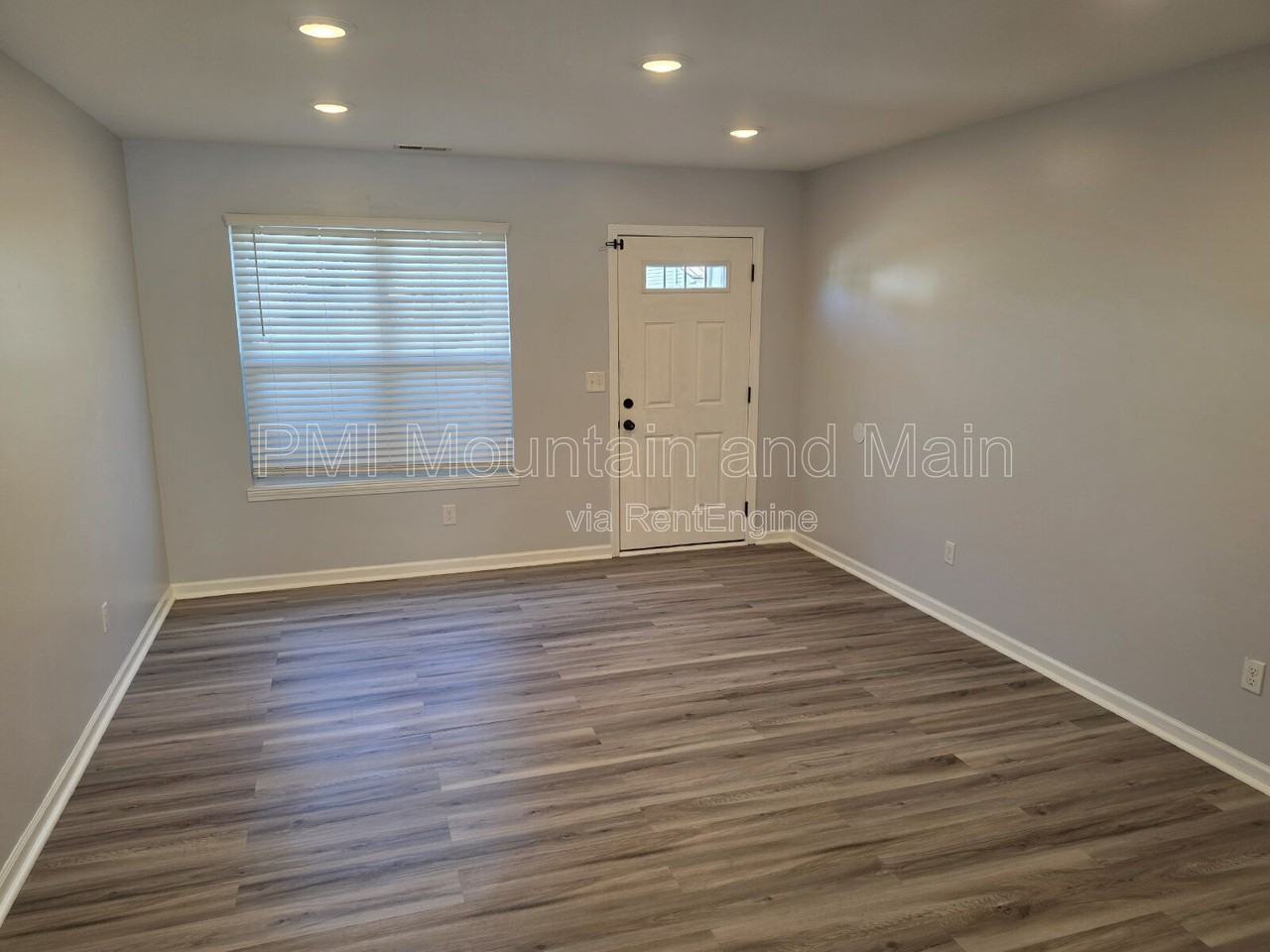 25 Barnett Shoals Dr - Photo 2 of 35