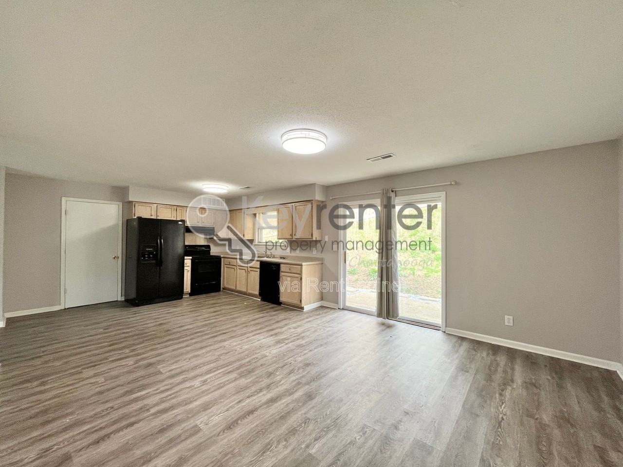 801 Ely Rd - Photo 3 of 13