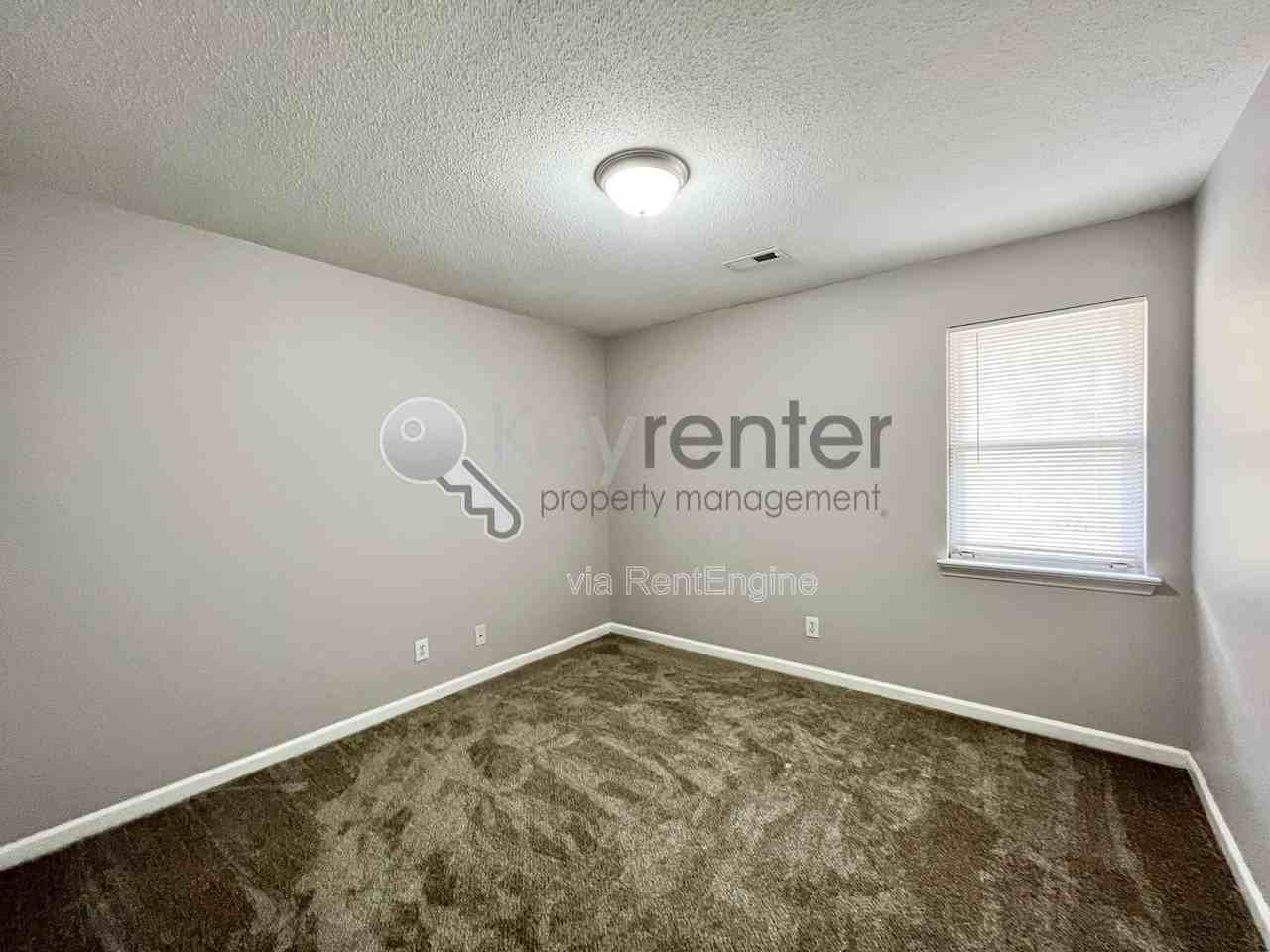 801 Ely Rd - Photo 6 of 13