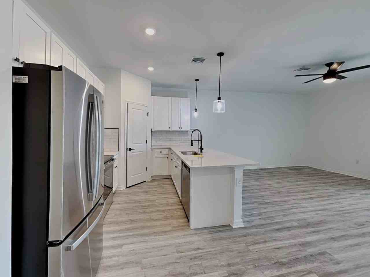 5347 29th St Sw - Photo 4 of 15