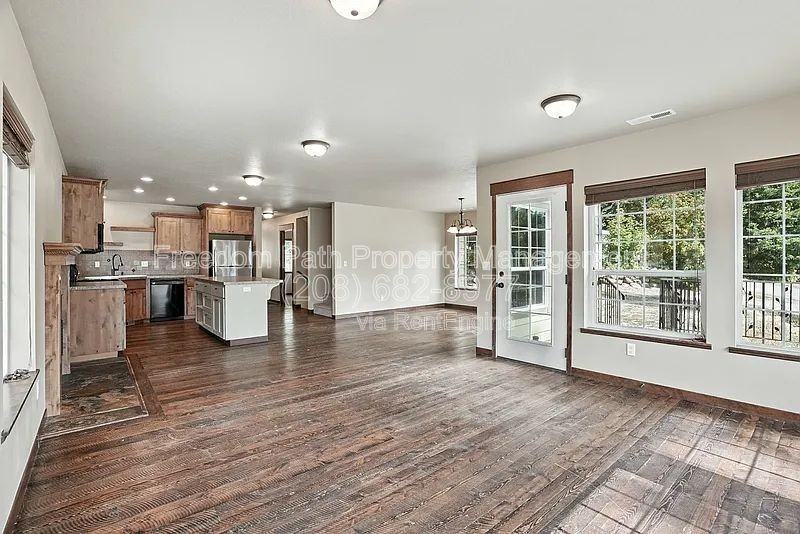23732 N Lakeview Blvd - Photo 6 of 34