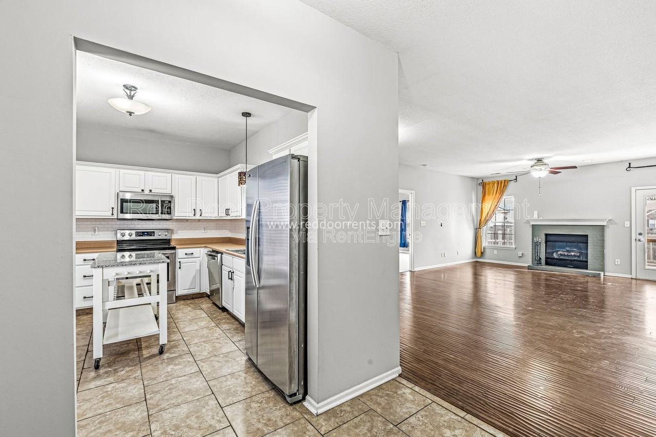 12273 Rambling Rd - Photo 6 of 28