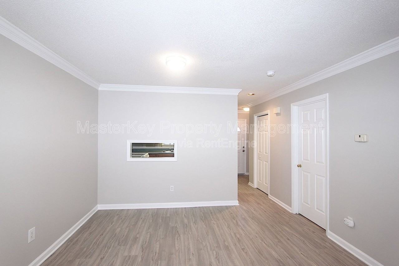 5606 Split Oak Way - Photo 4 of 21