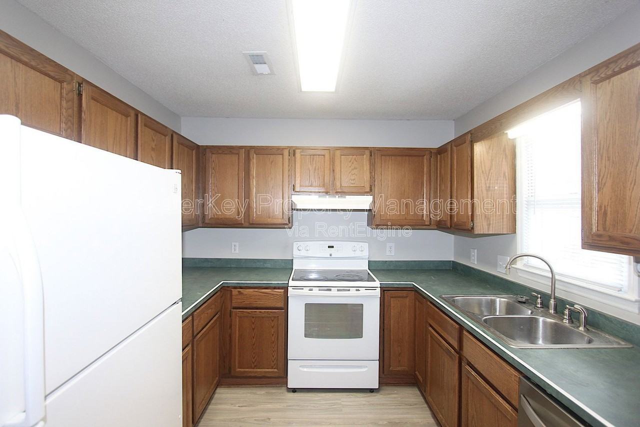 5606 Split Oak Way - Photo 5 of 21