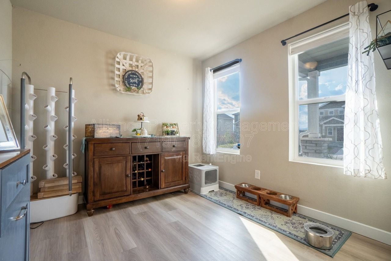 10477 Luneth Dr - Photo 3 of 28