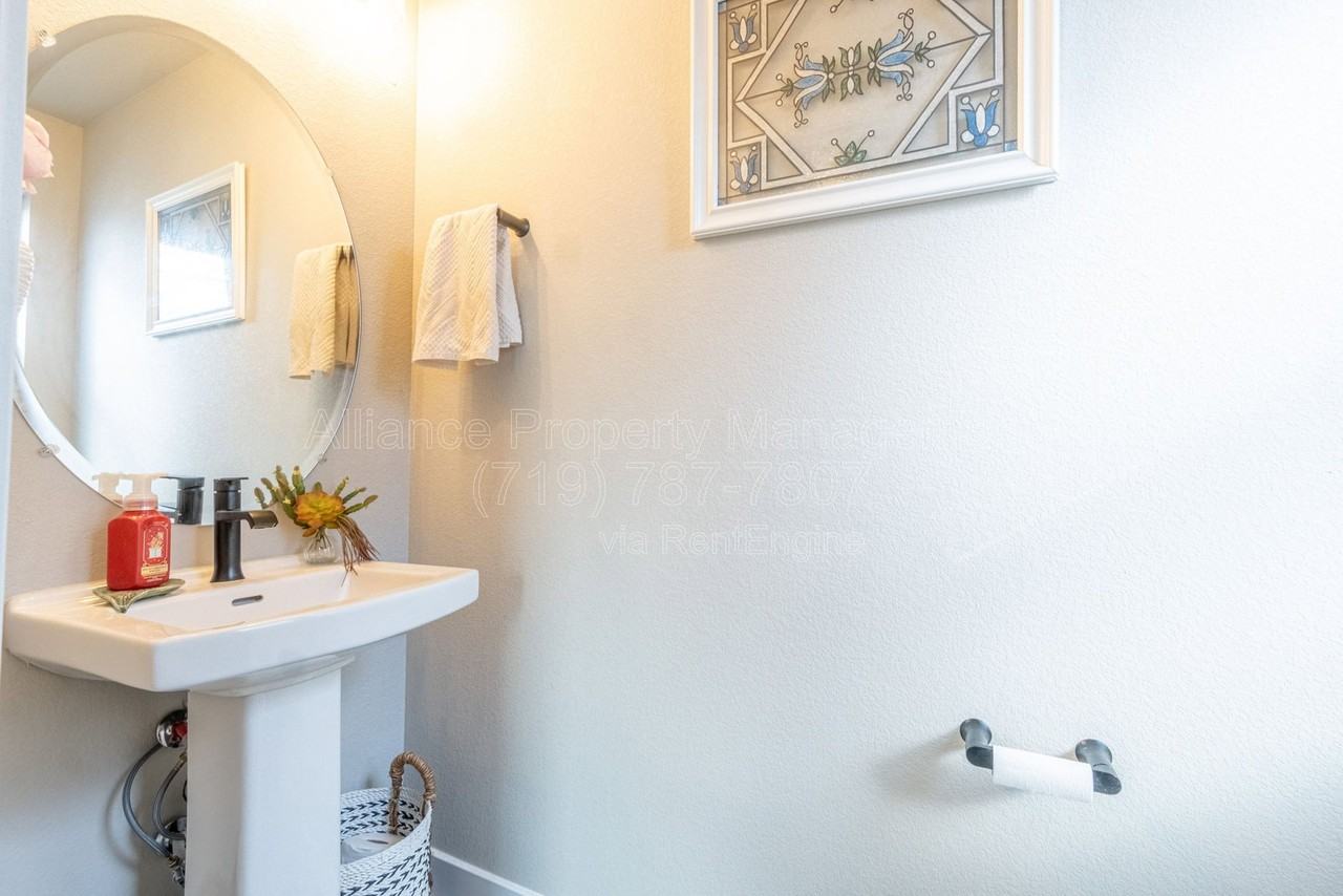 10477 Luneth Dr - Photo 4 of 28