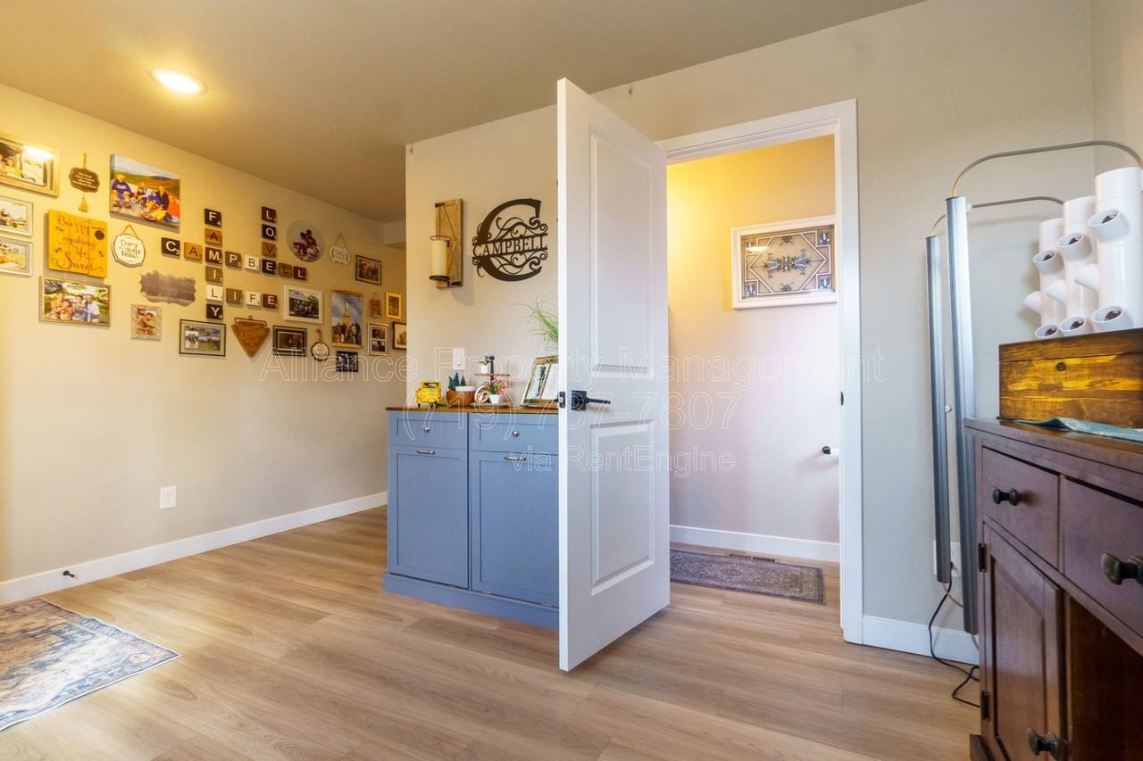 10477 Luneth Dr - Photo 5 of 28