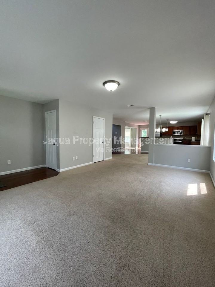 7457 Brindle Trl - Photo 3 of 25