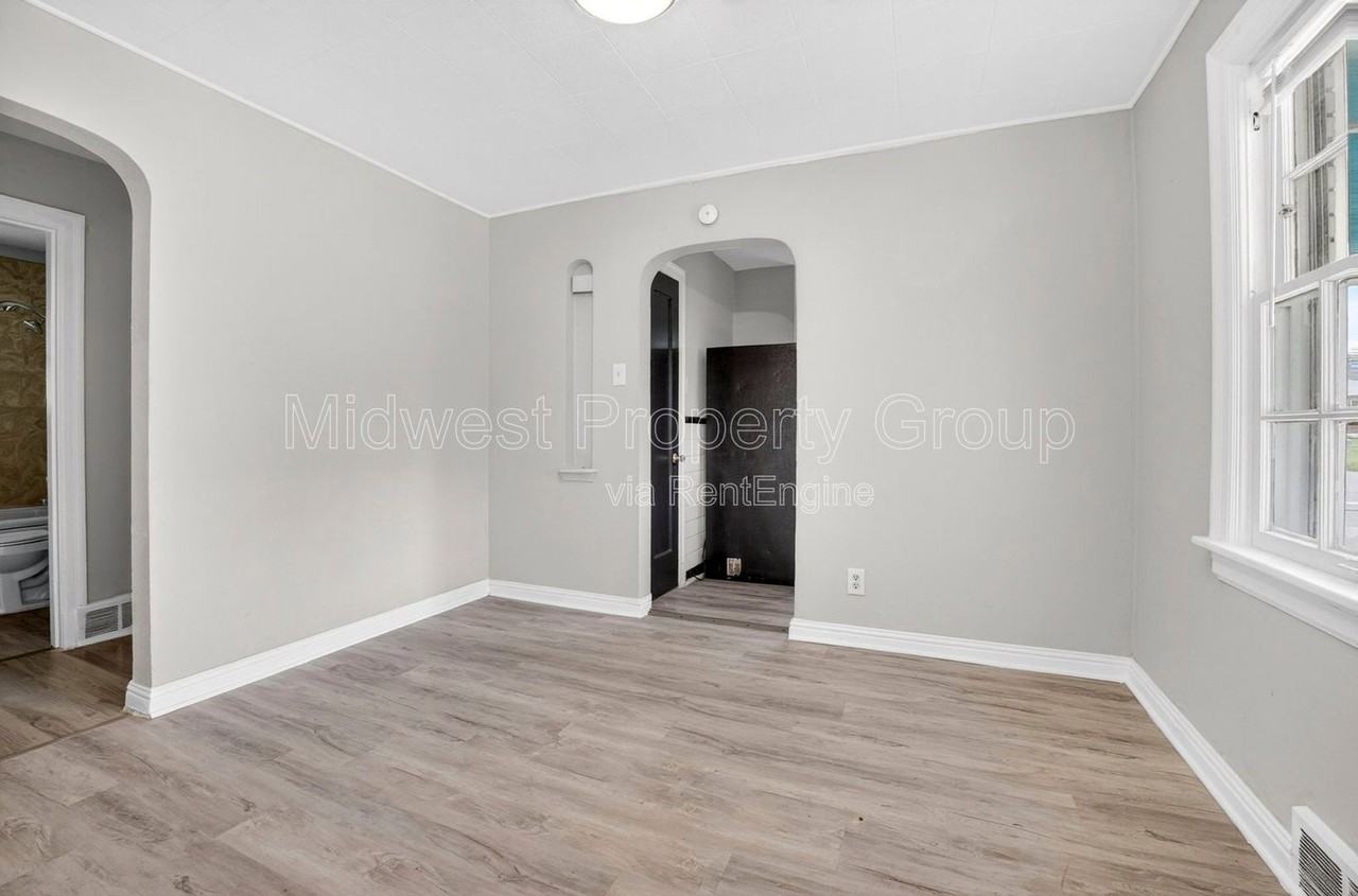 222 Henquin Dr - Photo 7 of 24