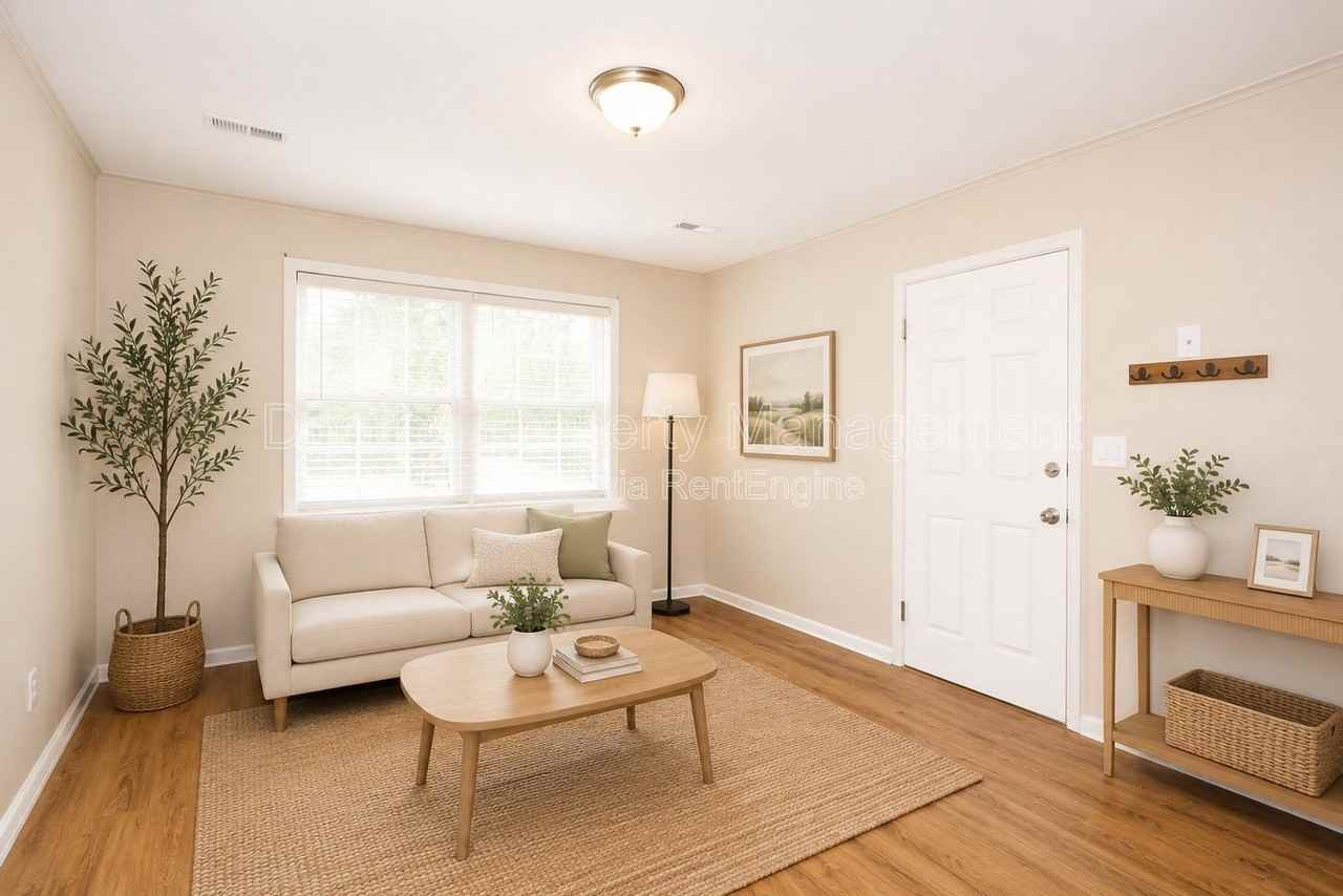 207 Memorial Dr #3 - Photo 2 of 13