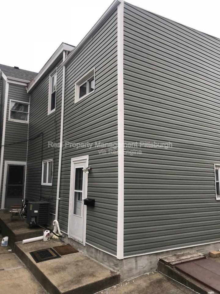 4554 Friendship Ave - Photo 2 of 13
