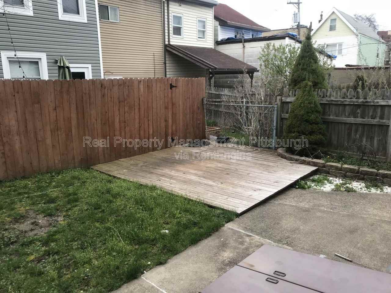 4554 Friendship Ave - Photo 3 of 13