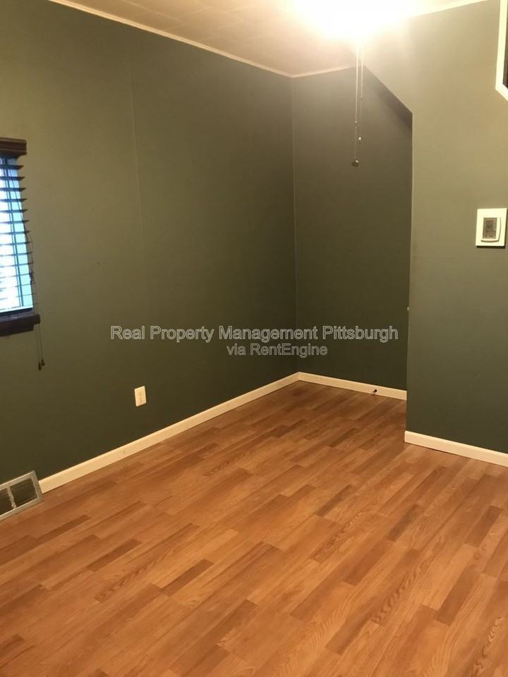 4554 Friendship Ave - Photo 5 of 14