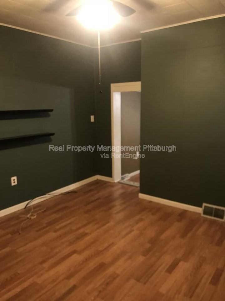 4554 Friendship Ave - Photo 6 of 14