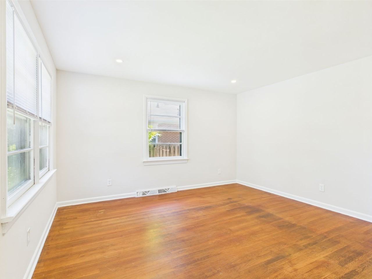 5601 Campbell Ave - Photo 2 of 20