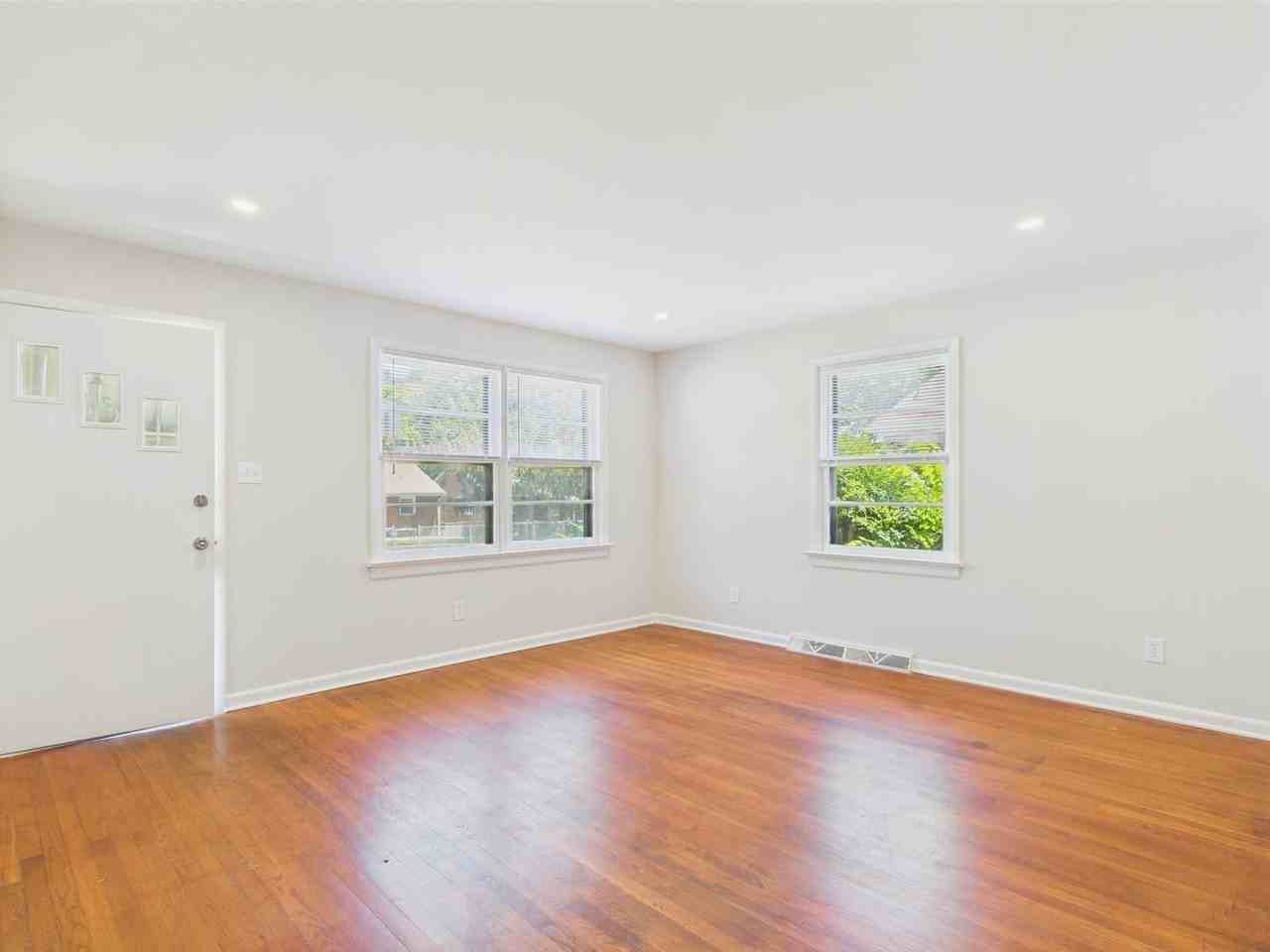 5601 Campbell Ave - Photo 4 of 20