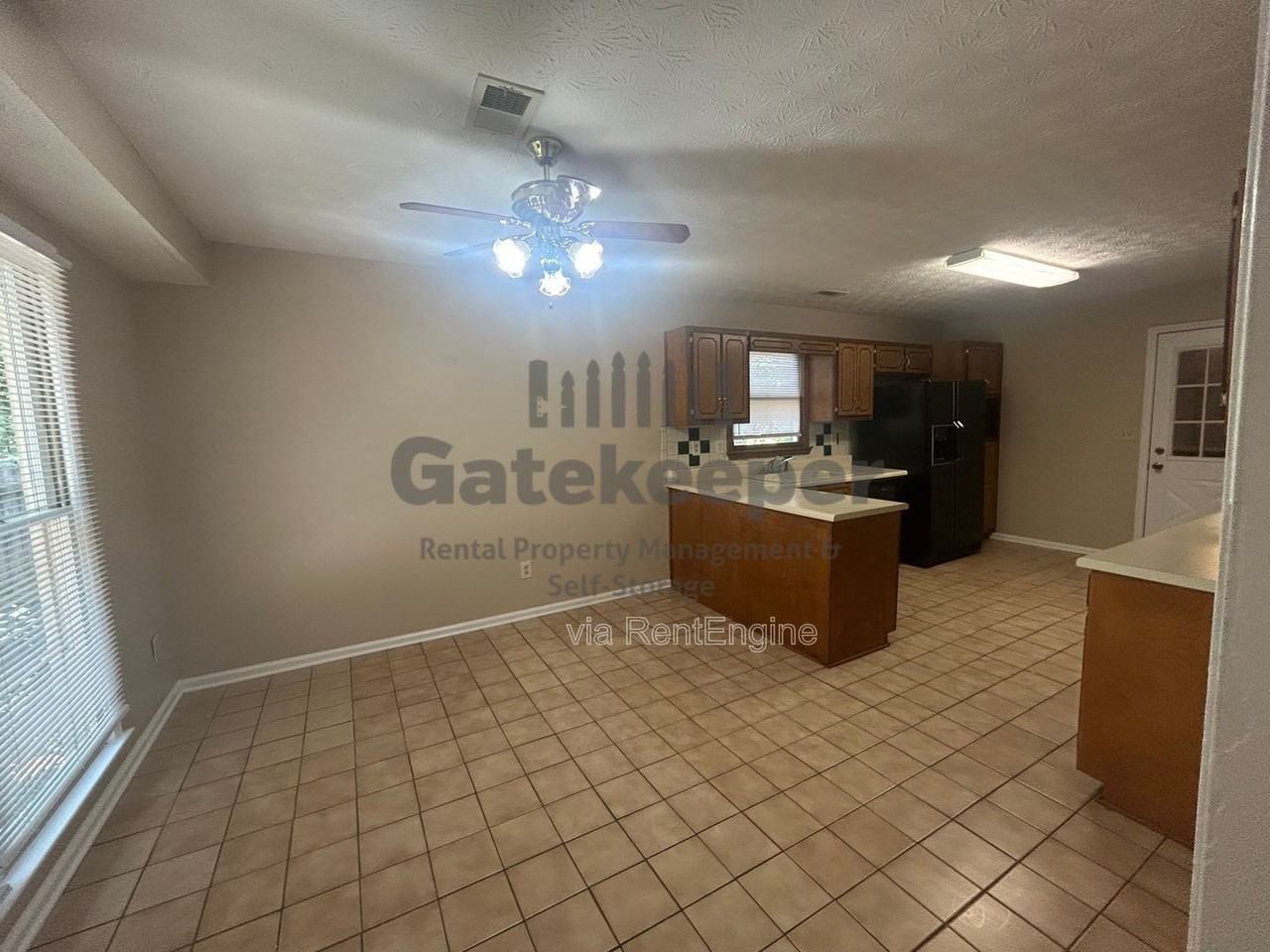 210 Buckeye Ln - Photo 4 of 14