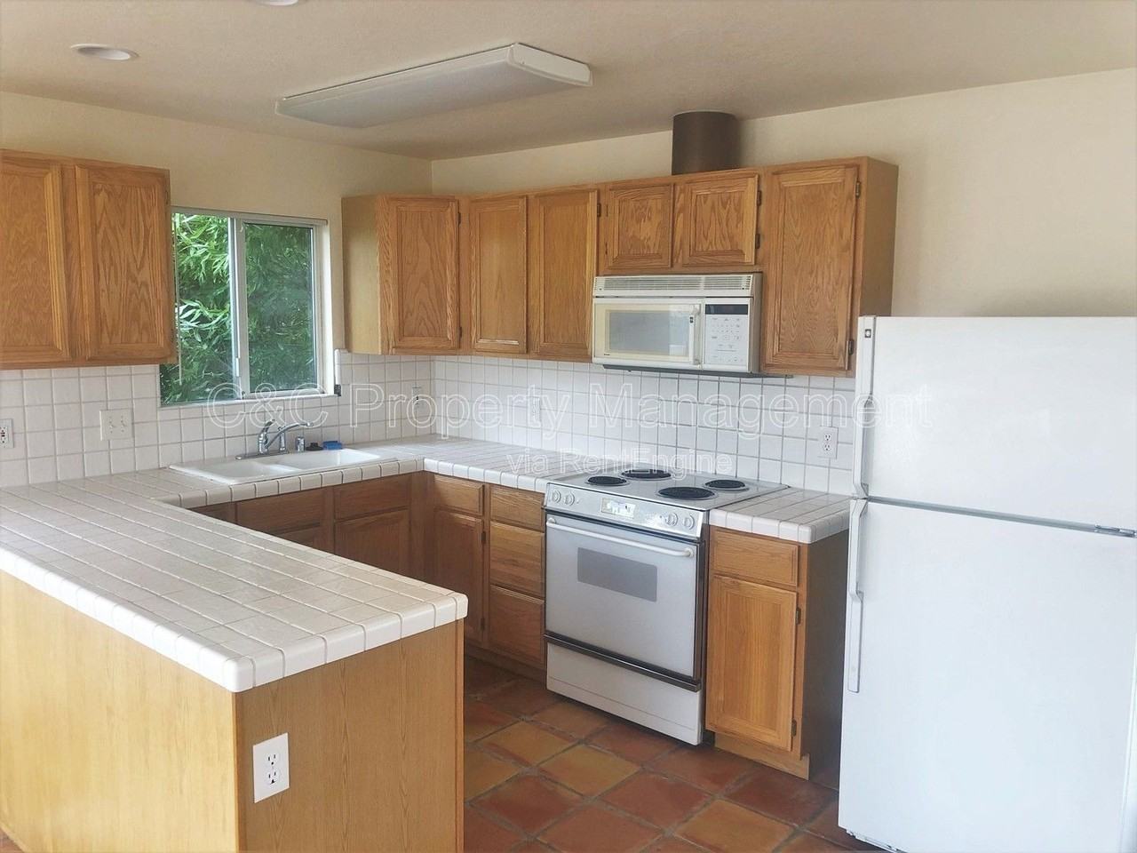 274 Watson St #A - Photo 4 of 9