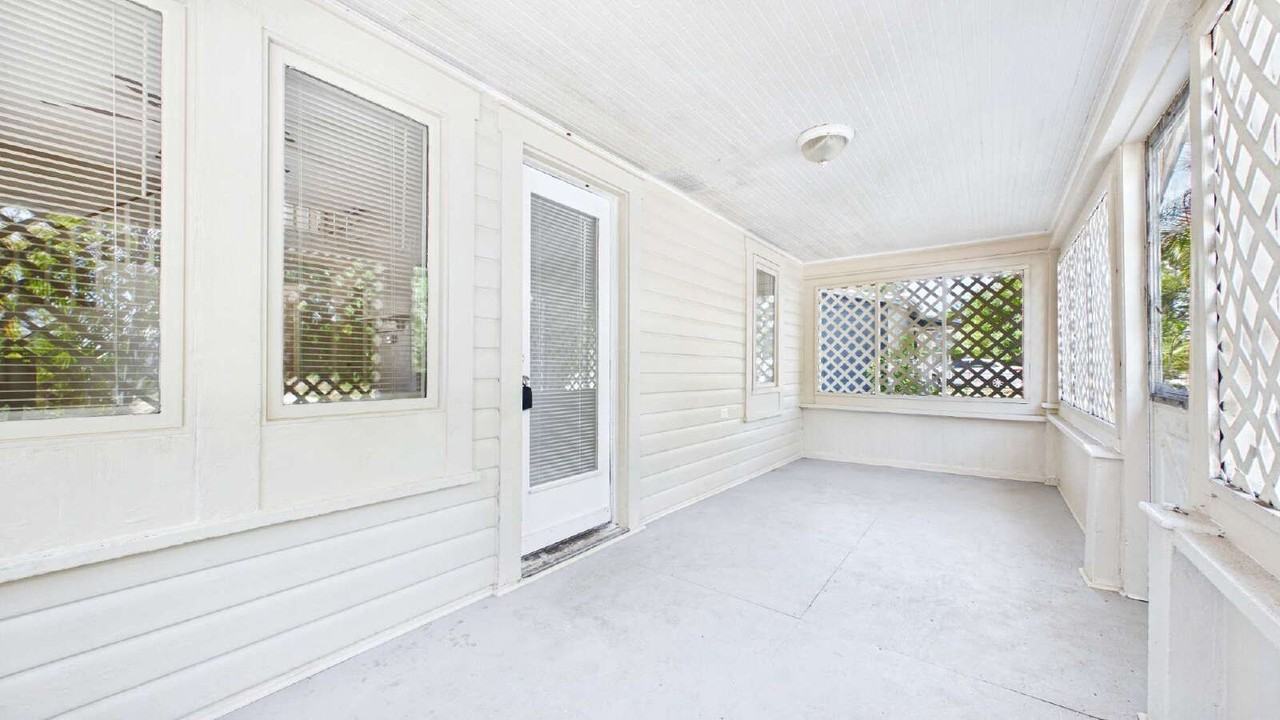 1642 39th St S - Photo 5 of 23