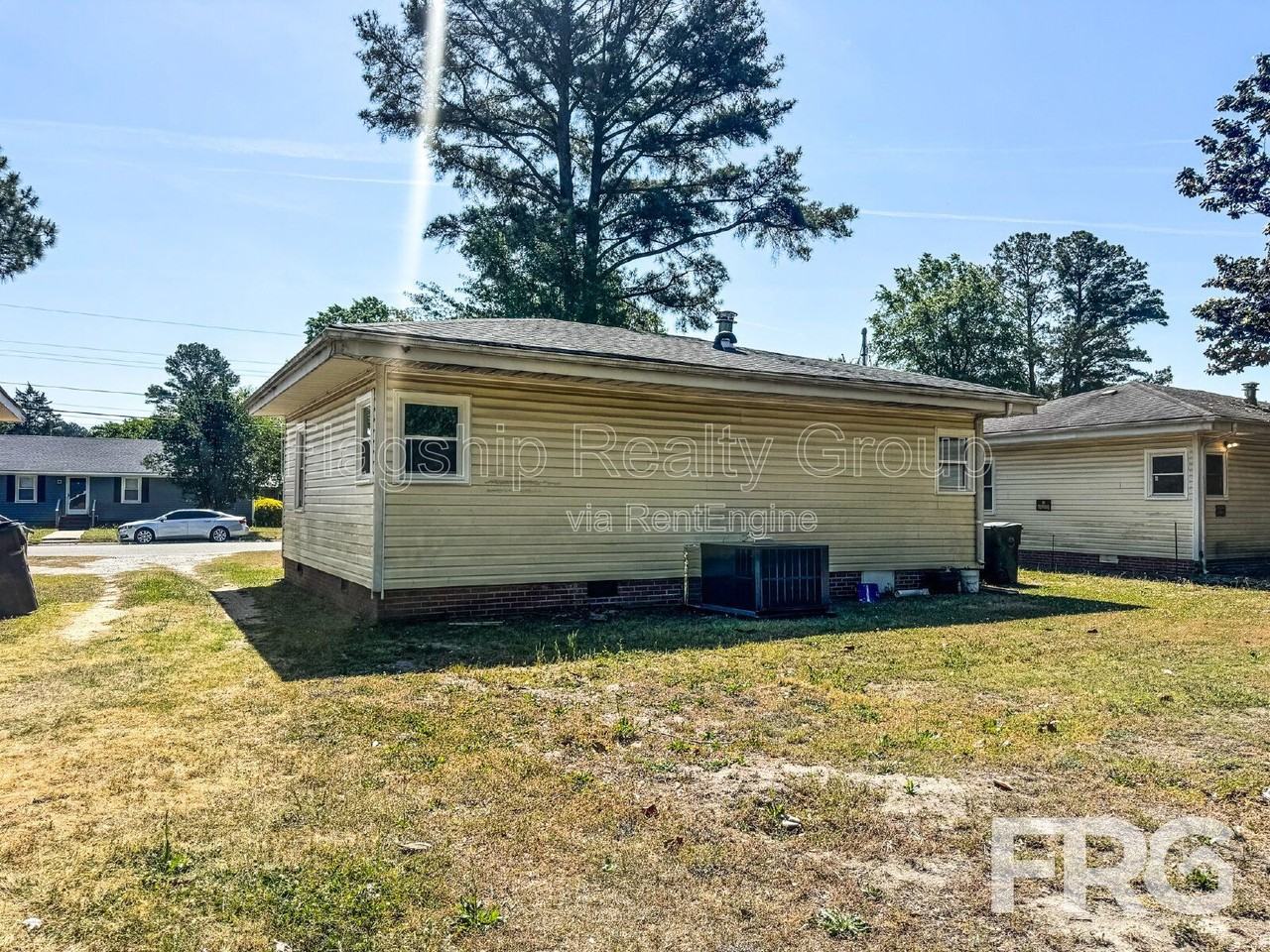 1403 Clingman St - Photo 5 of 21