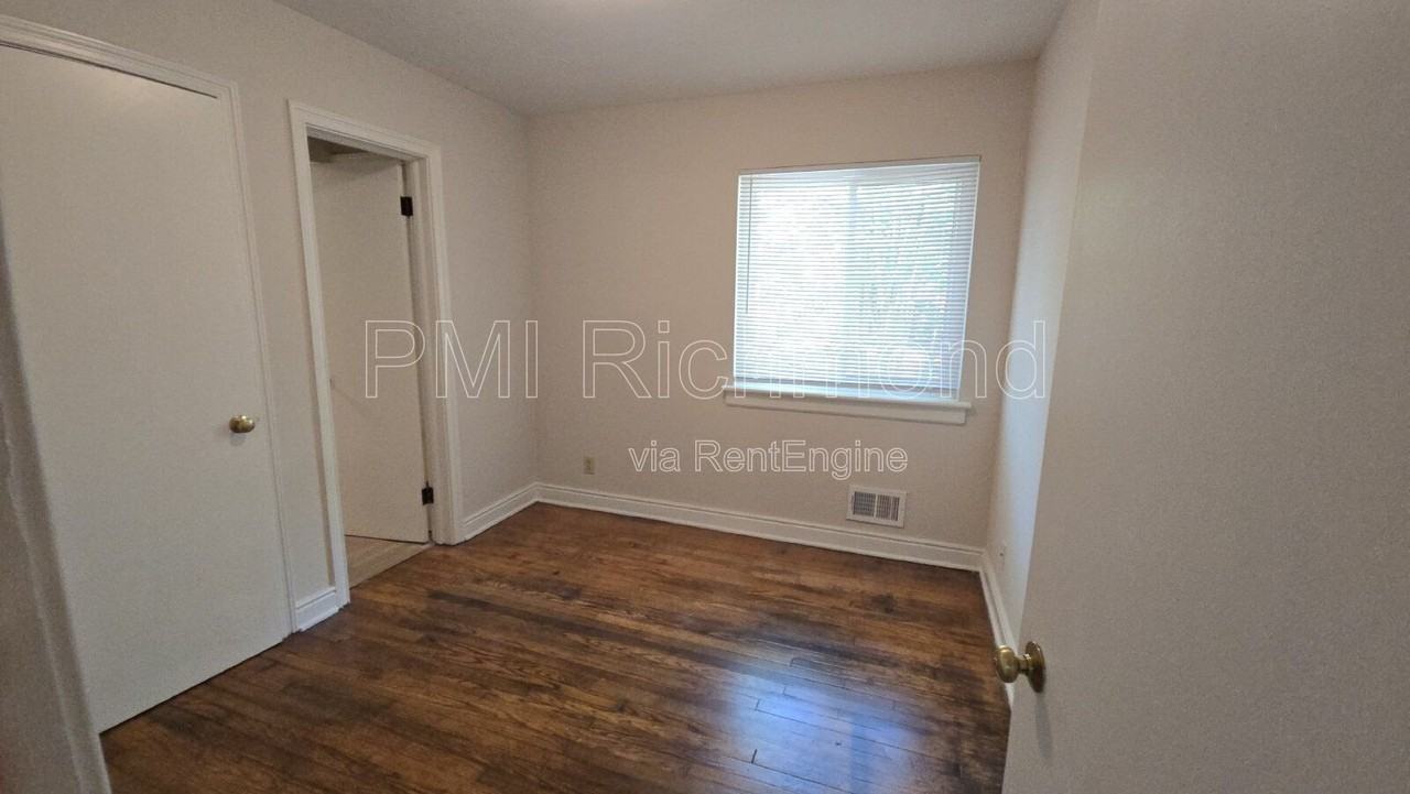 924 Pierpont Rd - Photo 5 of 19