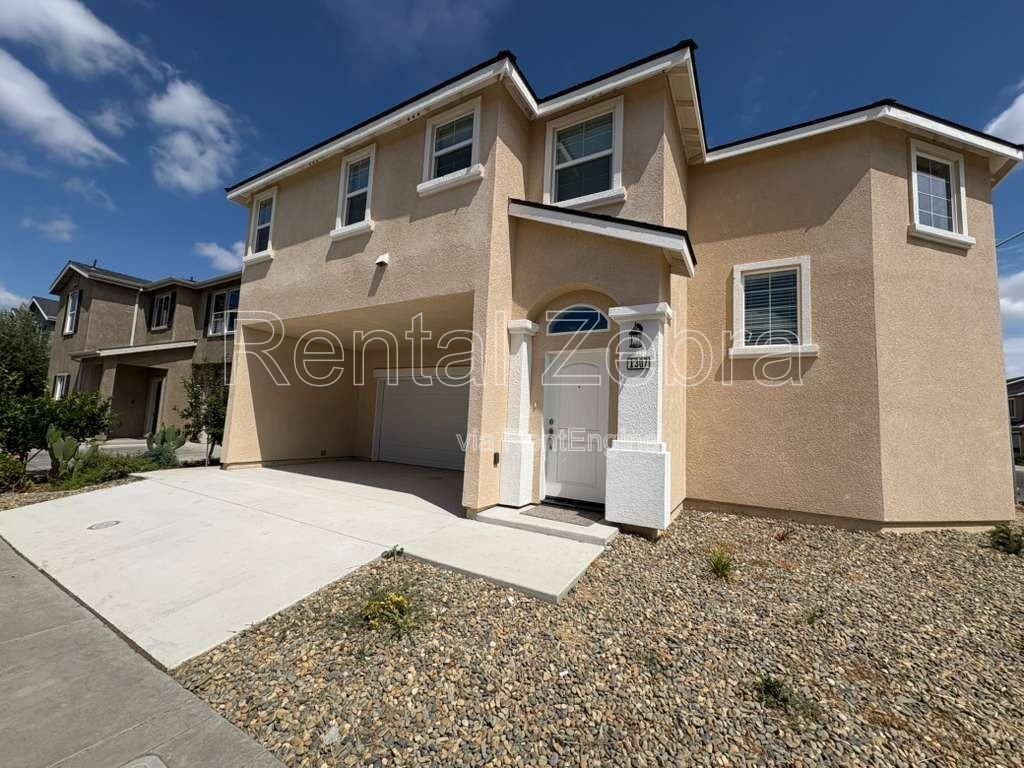1307 Hermosa Dr - Photo 2 of 16