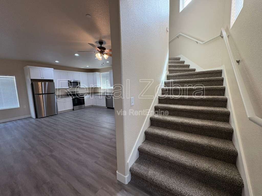 1307 Hermosa Dr - Photo 5 of 16