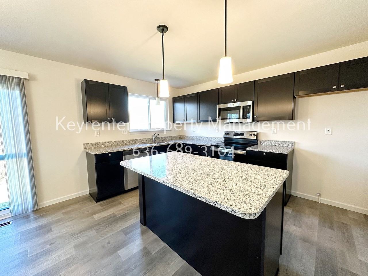 350 Hammerstone Dr - Photo 2 of 18