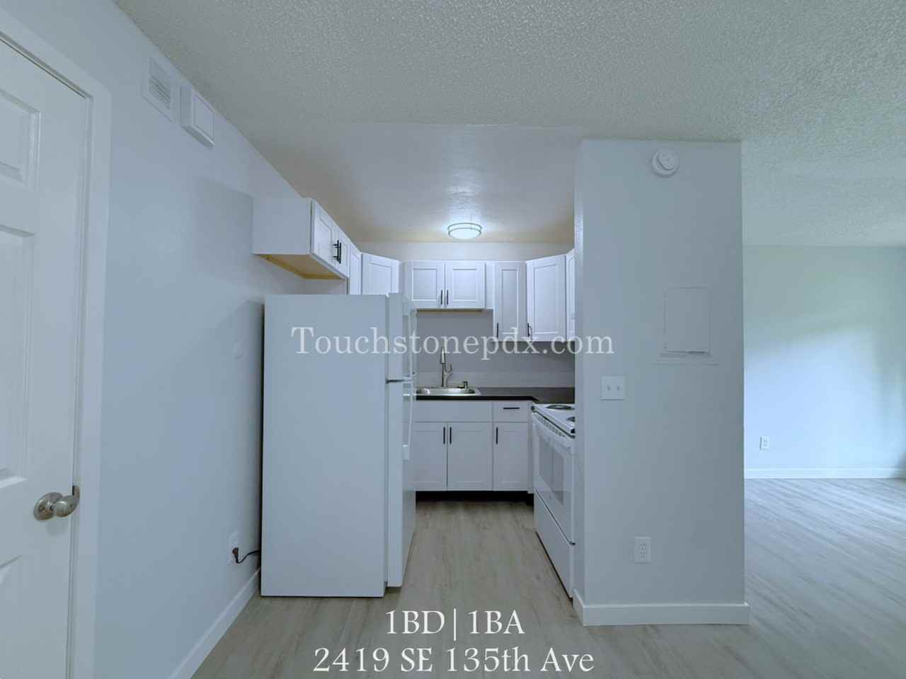 2419 Se 135th Ave - Photo 5 of 20