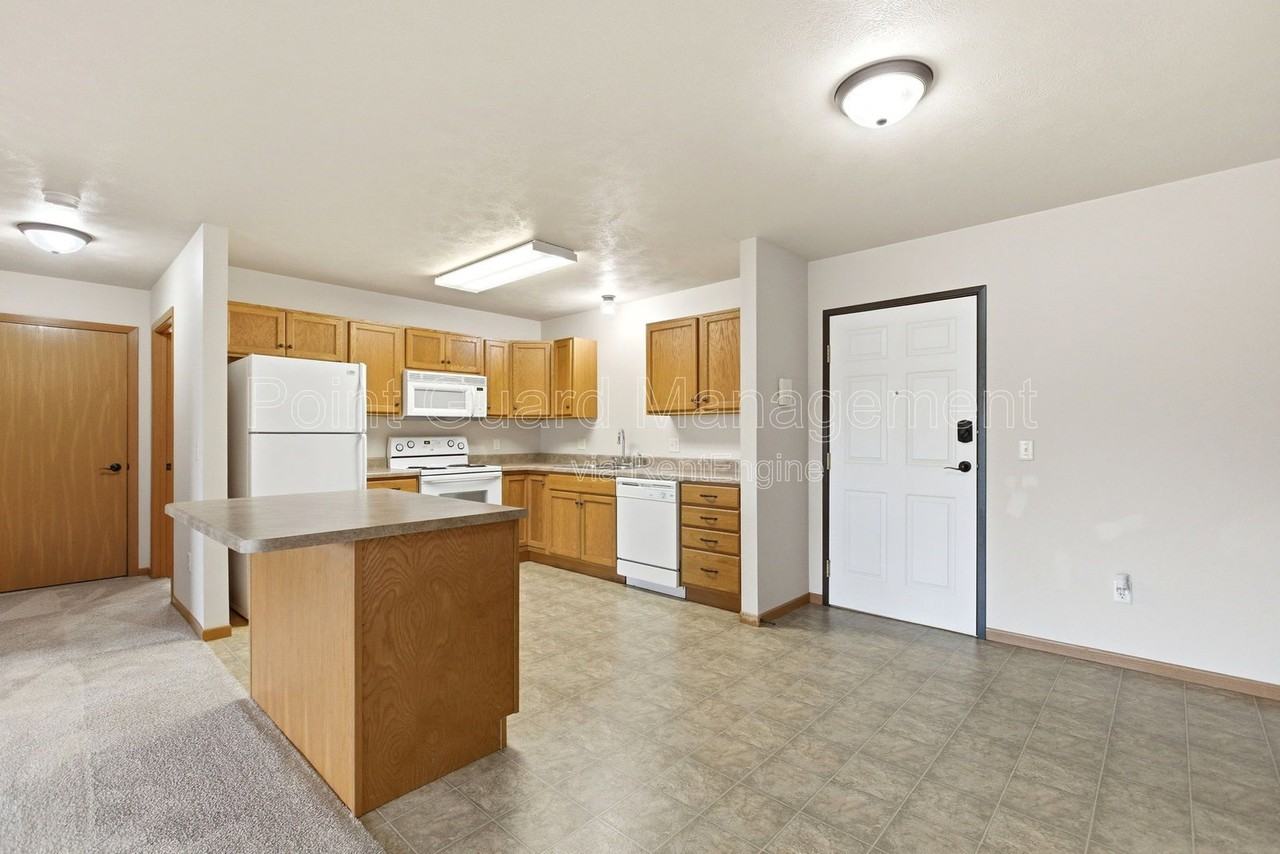 106 S Sandstone Ave #106-31 - Photo 3 of 28