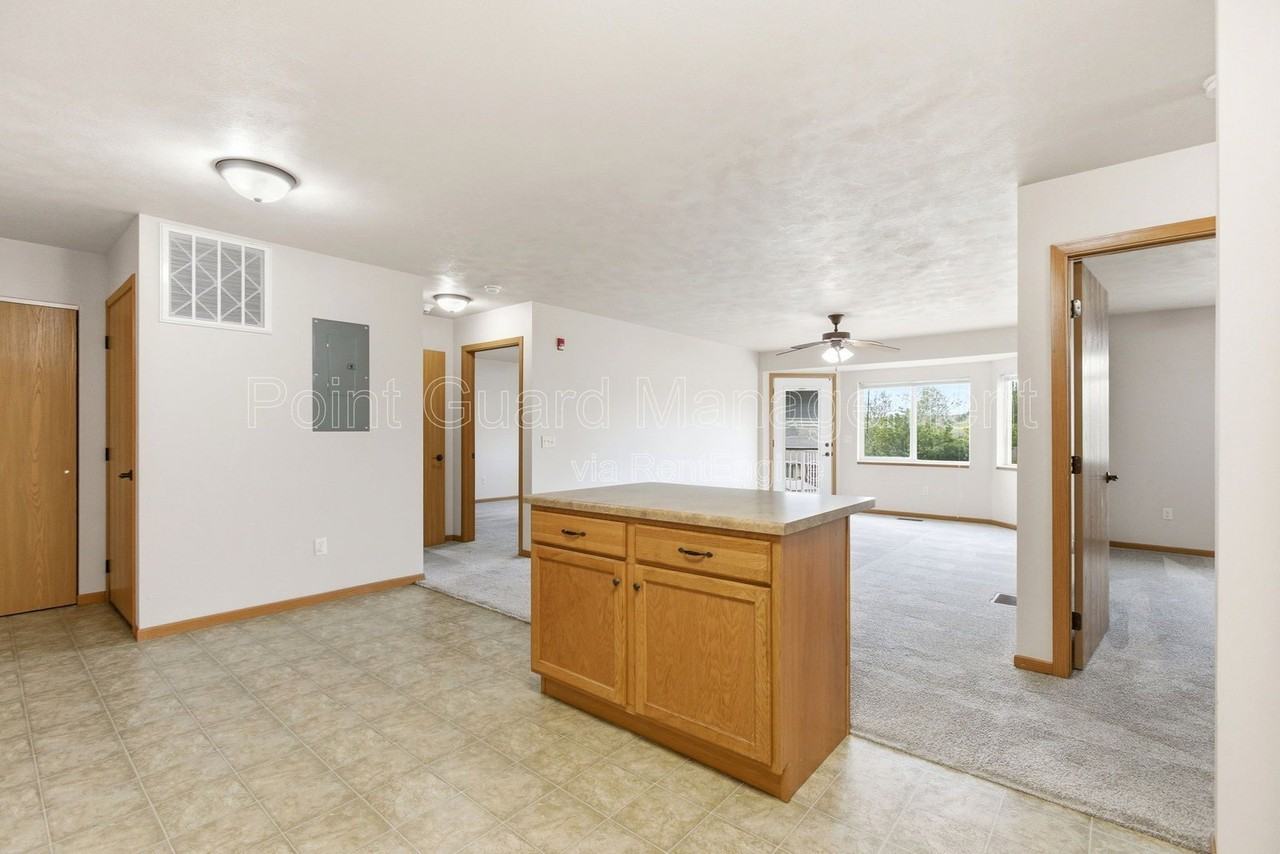 106 S Sandstone Ave #106-31 - Photo 5 of 28