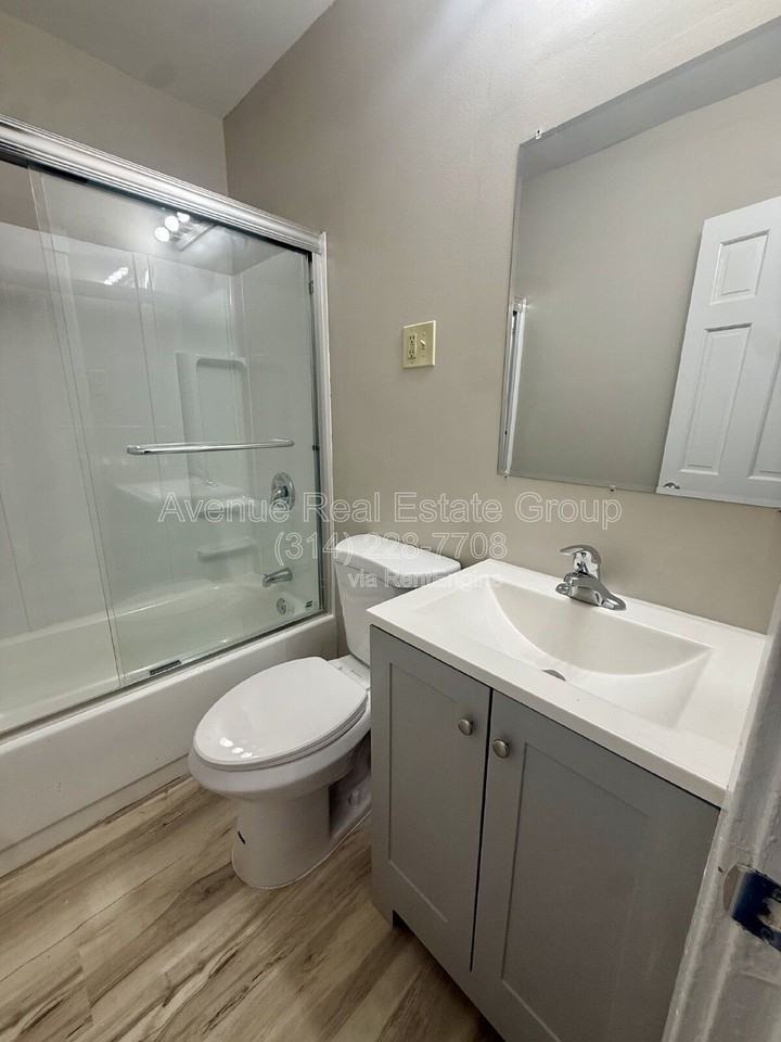927 N Elm Ave - Photo 7 of 10