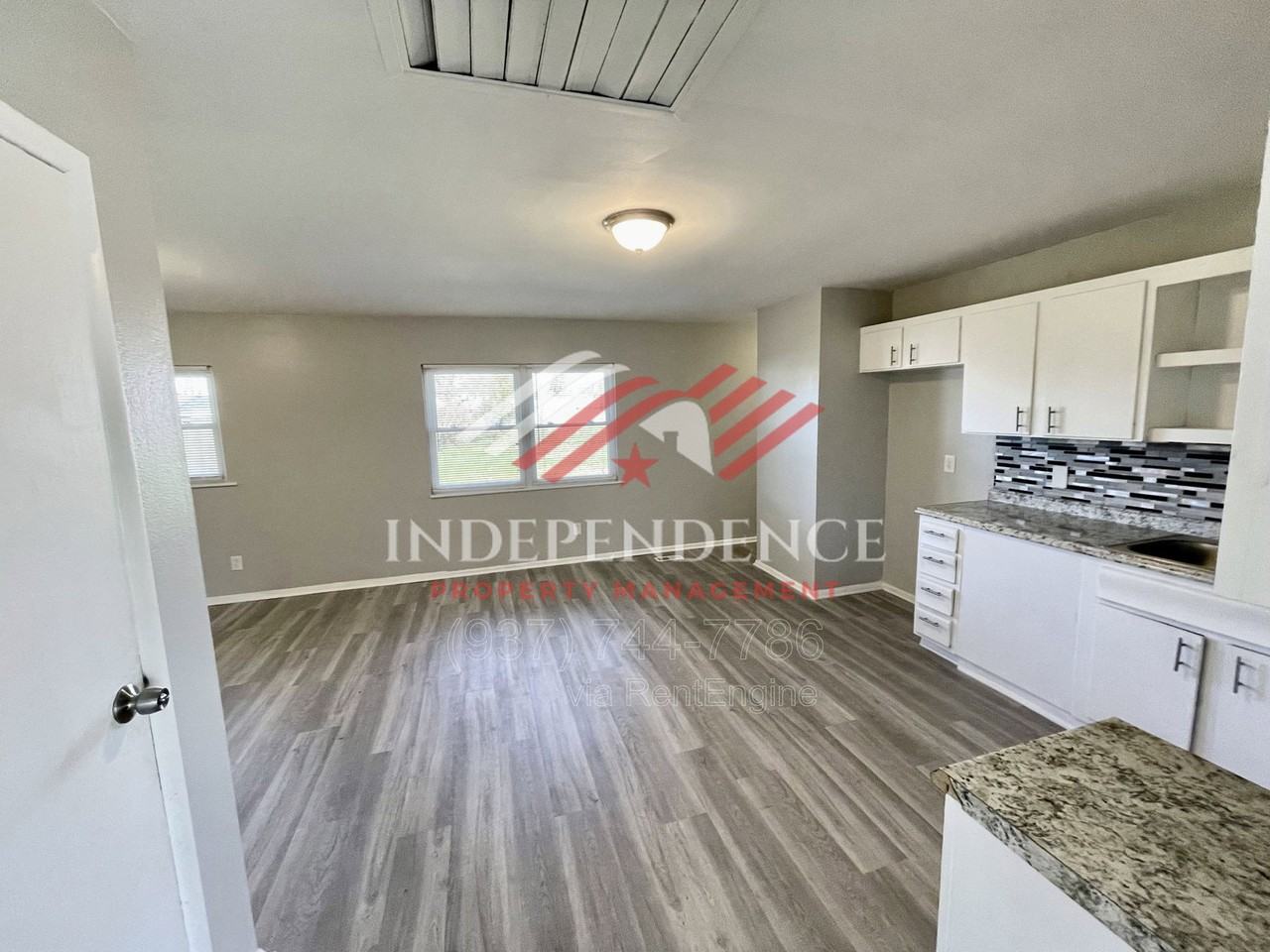 136 Rogers Dr - Photo 5 of 15