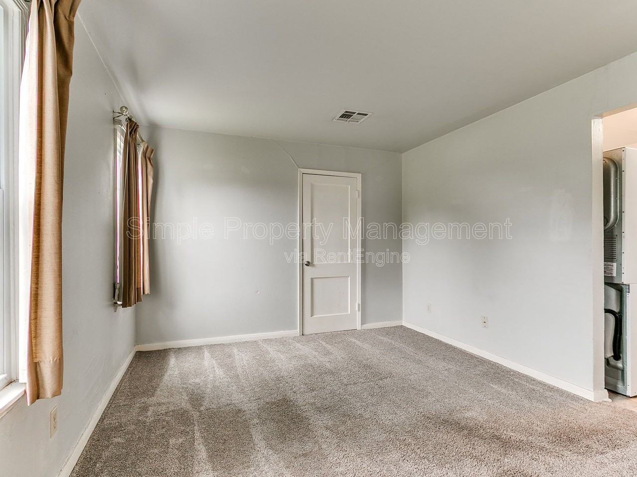 810 N Marshall Dr - Photo 3 of 19