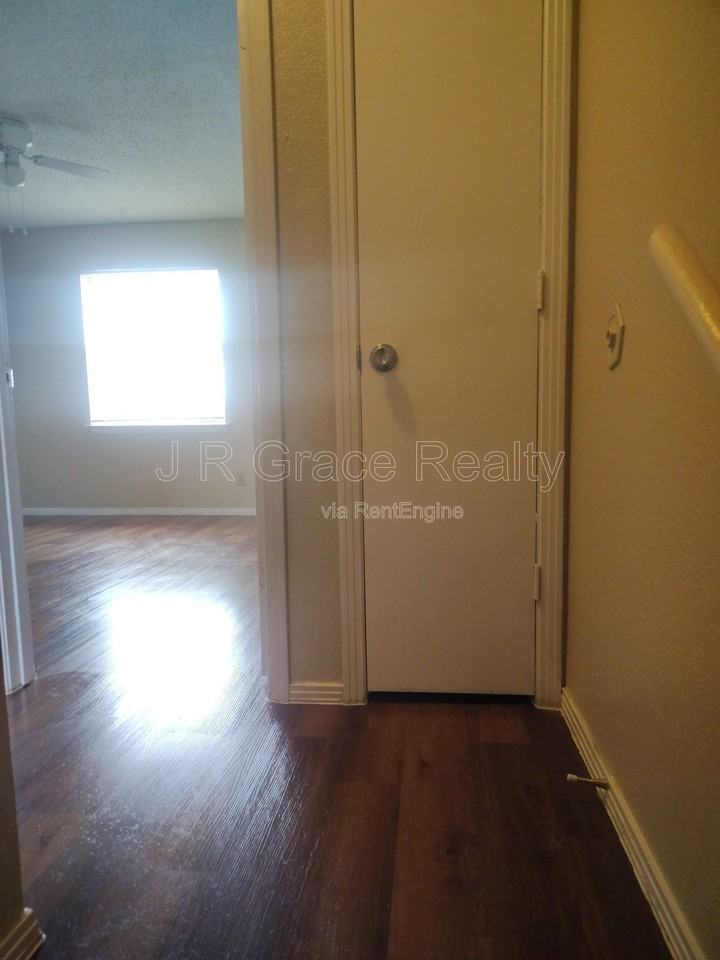 5947 Shadydell Dr - Photo 7 of 16