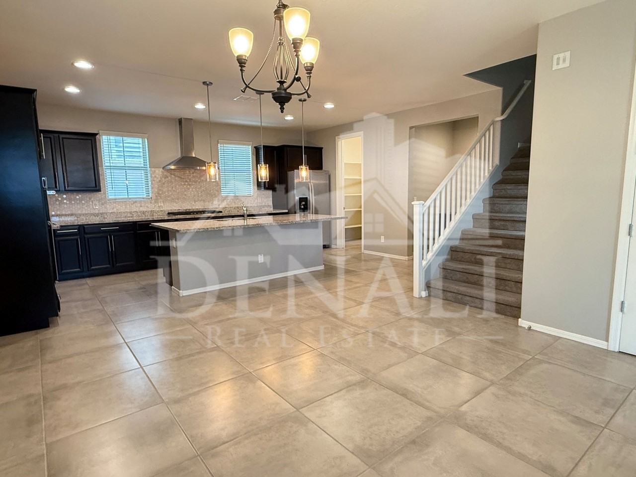 731 W Winchester Dr - Photo 7 of 33