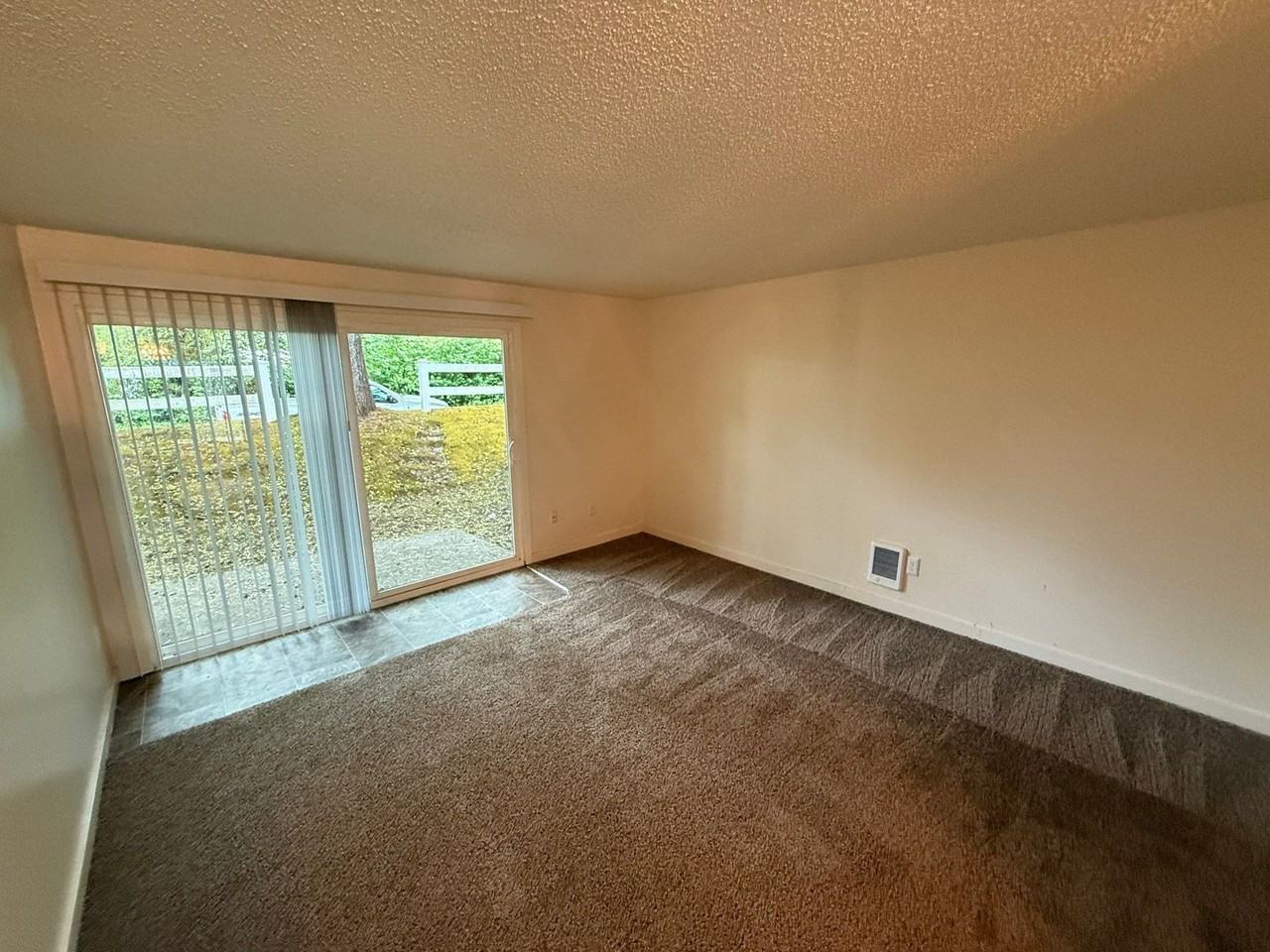 465 Senate St Nw - Photo 3 of 24