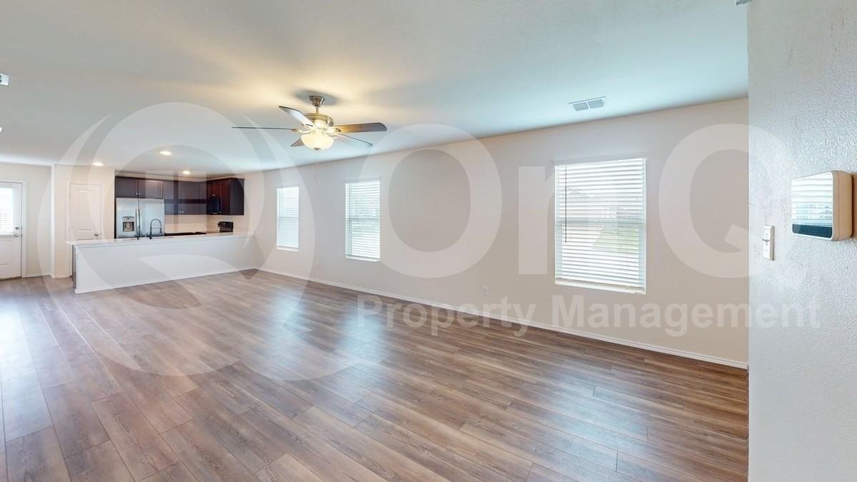 5322 Longshadow Dr - Photo 6 of 19